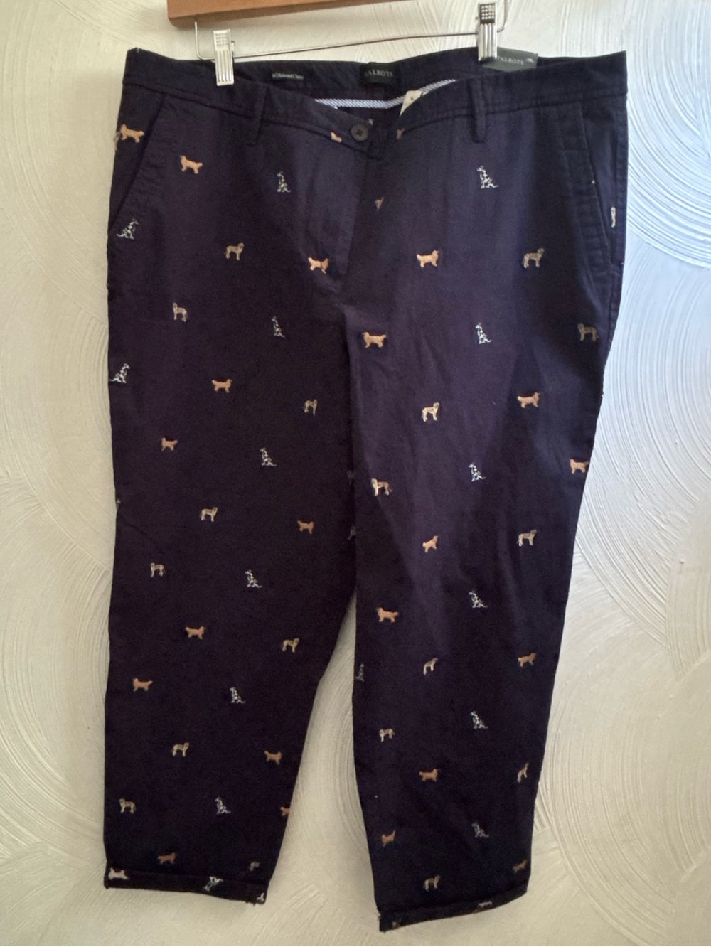 NWT Women’s TALBOTS Navy Embroidered 🐕Dog-Pattern Chino Pants sz 16🐩 - Picture 3 of 7